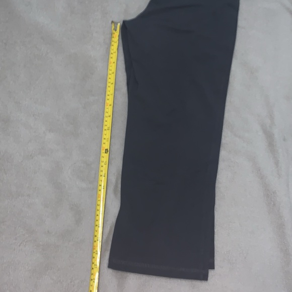 Hollister wide leg crop leggings in Like new condition. - Picture 6 of 6